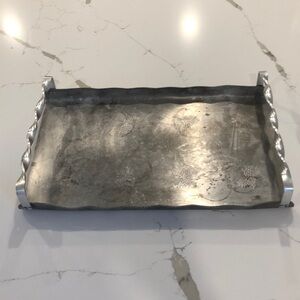 🎄Hammered aluminum serving tray vintage  1950s MCM pinecone 16” x 9.5”